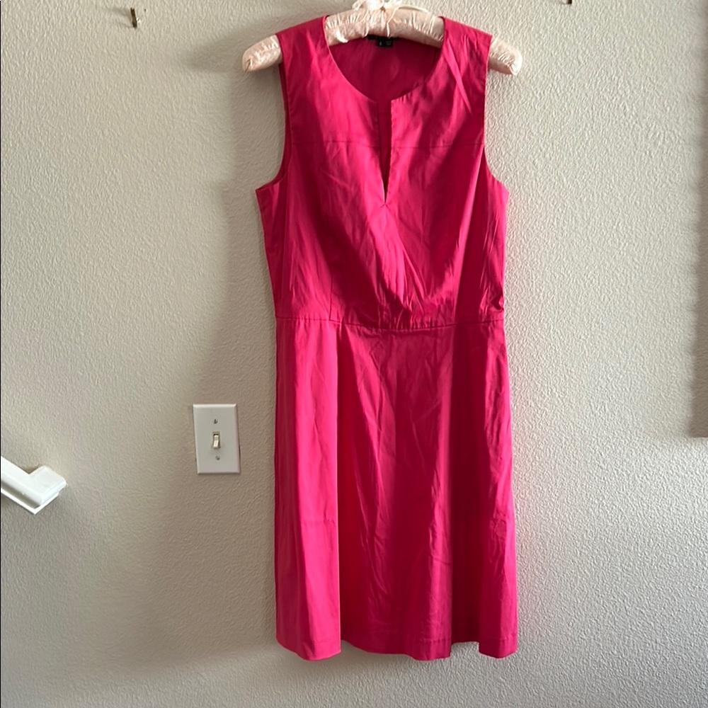 Elegant Pink Sleeveless Dress